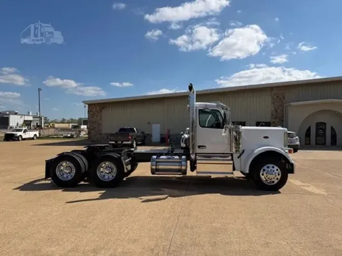 2027 PETERBILT 589
