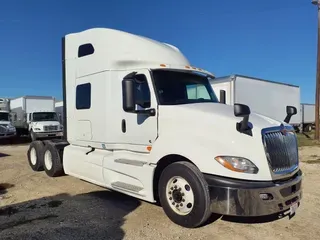 2019 NAVISTAR INTERNATIONAL LT625 SLPR CAB