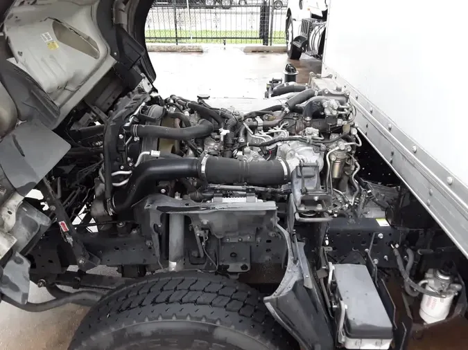 2018 ISUZU NPR HD
