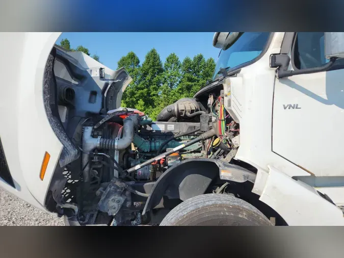 2018 Volvo VNL300