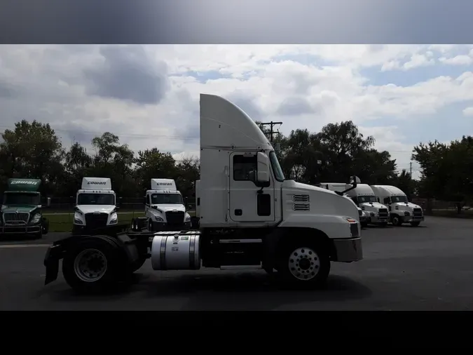 2020 Mack Anthem915c6ba5a76bdc4ea597edea60dc44e7