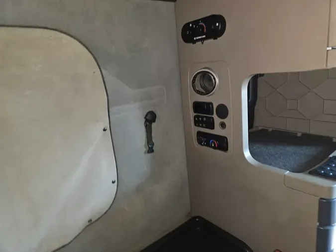 2018 FREIGHTLINER/MERCEDES CASCADIA 125916066f7ce45242362670e89db8877fa