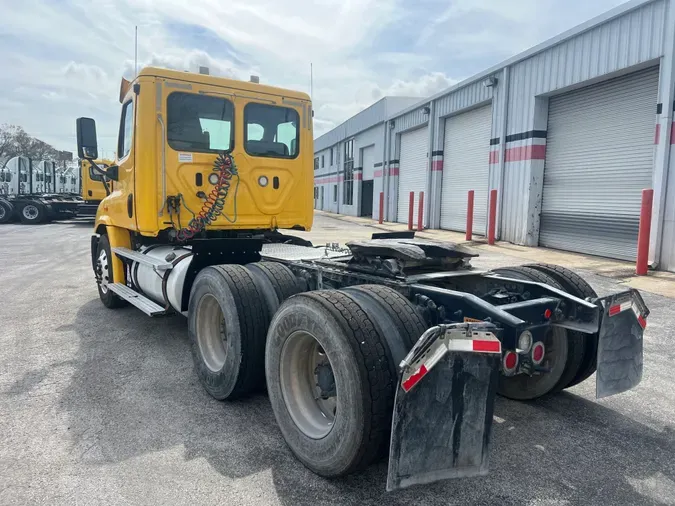 2018 FREIGHTLINER/MERCEDES CASCADIA 113