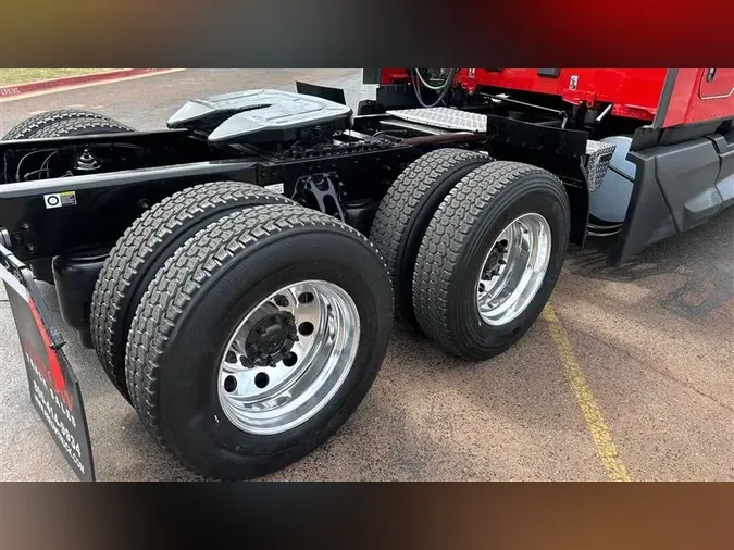 2022 KENWORTH T680