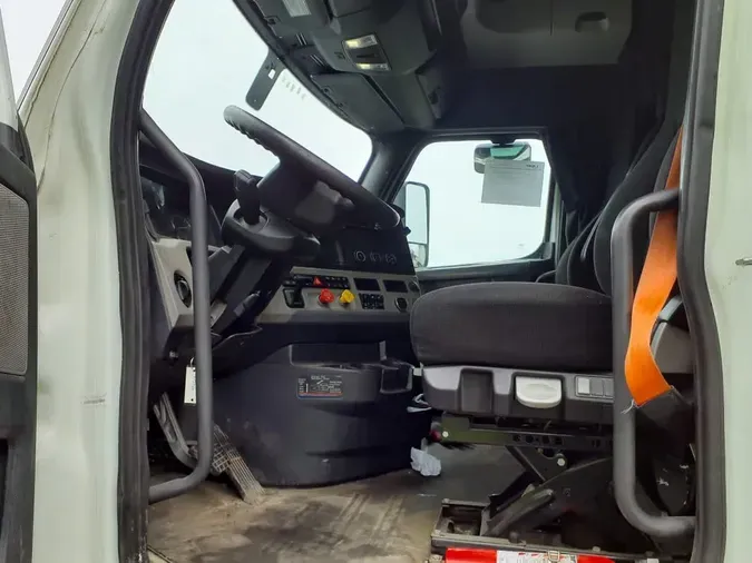 2019 FREIGHTLINER NEW CASCADIA PX12664