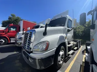 2016 Freightliner CASCADIA 125