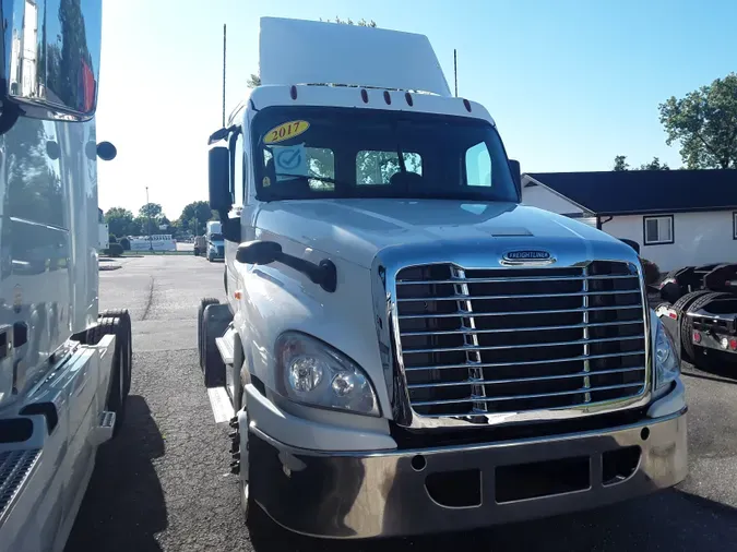 2017 FREIGHTLINER/MERCEDES CASCADIA 125