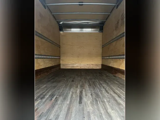 2020 ISUZU NPR916befac9c4257bab3eaff2f74119107