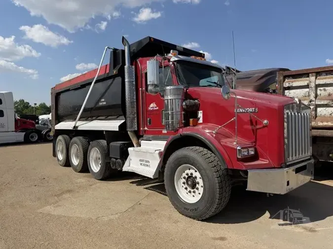 2013 KENWORTH T800916cbc6153acfd49347d8d903324d403