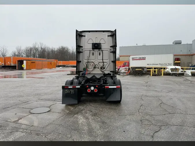 2020 Freightliner Cascadia