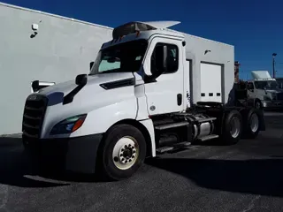 2019 FREIGHTLINER/MERCEDES NEW CASCADIA 126