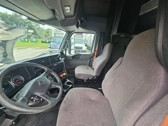 2019 NAVISTAR INTERNATIONAL LT625 SLPR CAB