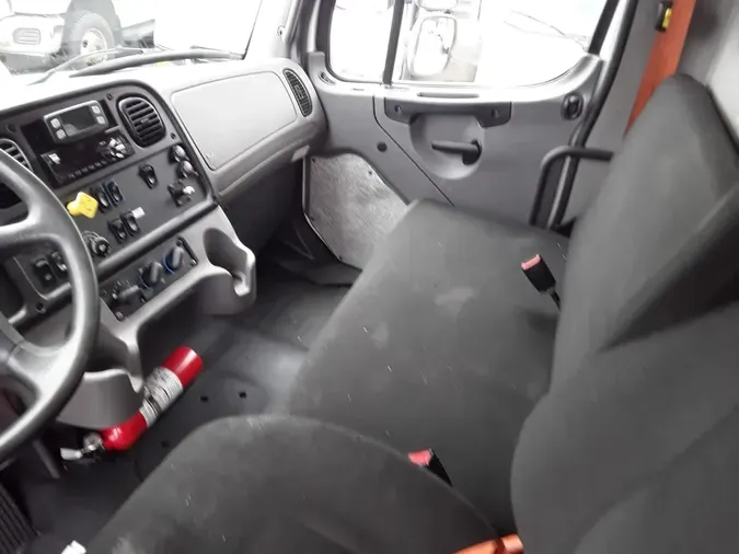 2019 FREIGHTLINER M2 10691763b0833bb78225935afeec2b2b3ad