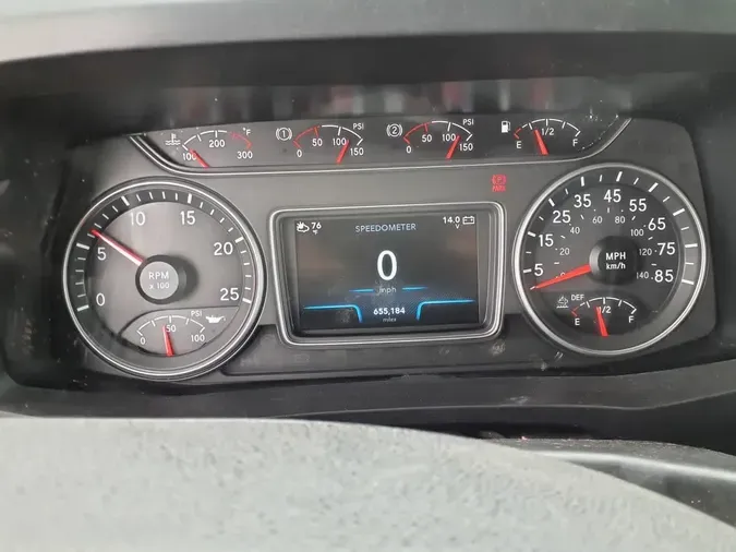 2019 NAVISTAR INTERNATIONAL LT625 SLPR CAB