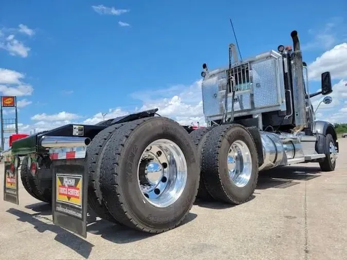2023 Peterbilt 567