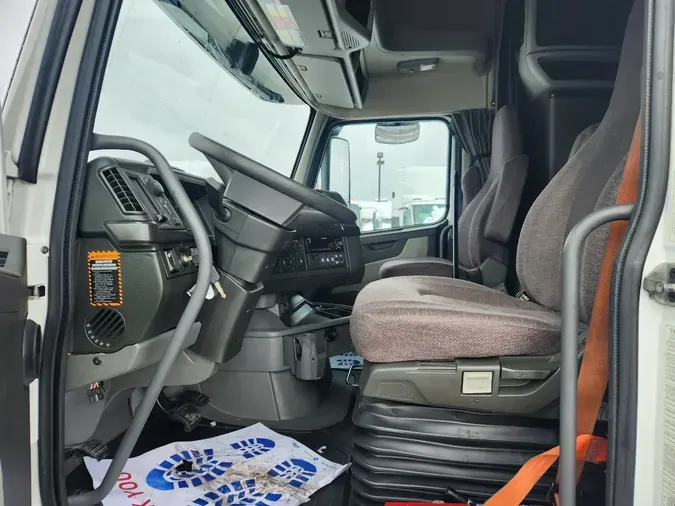 2020 VOLVO VNL64T760917e1501eb88bf6a194a1024fa0fa0af