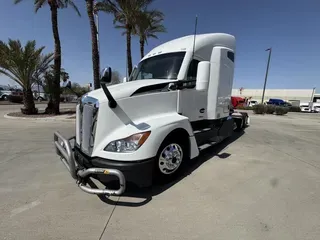 2023 Kenworth T680