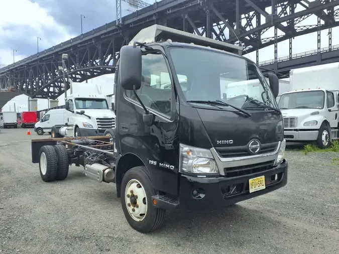 2020 HINO HINO 195