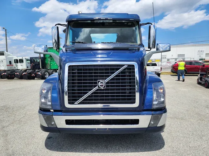 2018 VOLVO VNL64TRACTOR