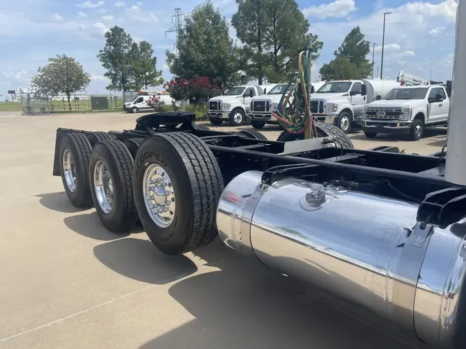 2020 Peterbilt 389
