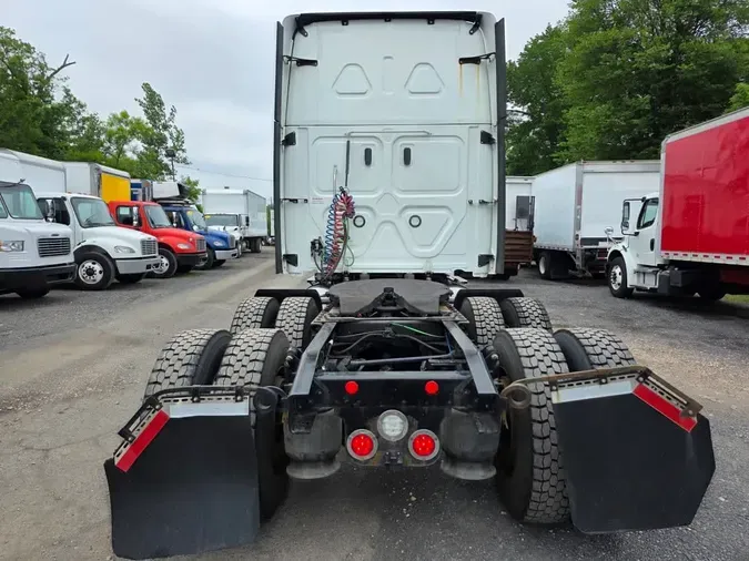 2020 FREIGHTLINER CASCADIA 125