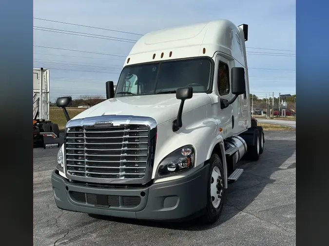 2020 FREIGHTLINER CASCADIA