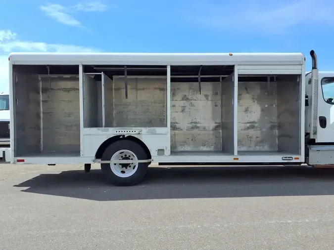 2017 FREIGHTLINER M2 106