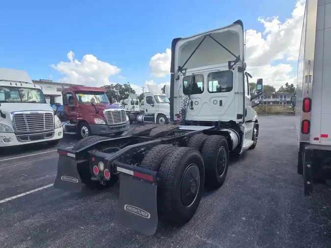 2019 FREIGHTLINER/MERCEDES NEW CASCADIA PX12664