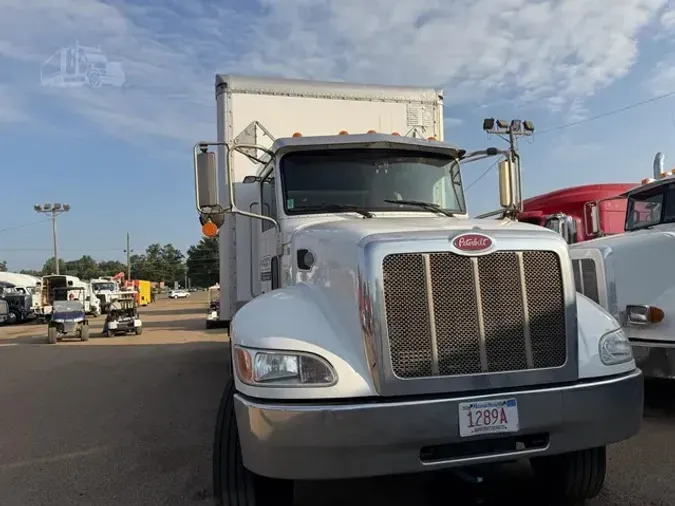 2017 PETERBILT 337