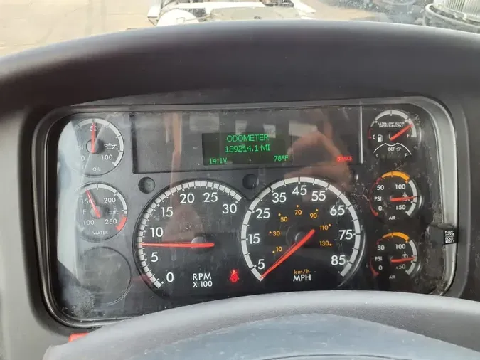 2019 FREIGHTLINER M2 106