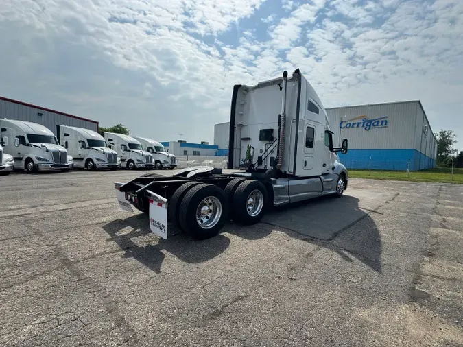 2022 Kenworth T680