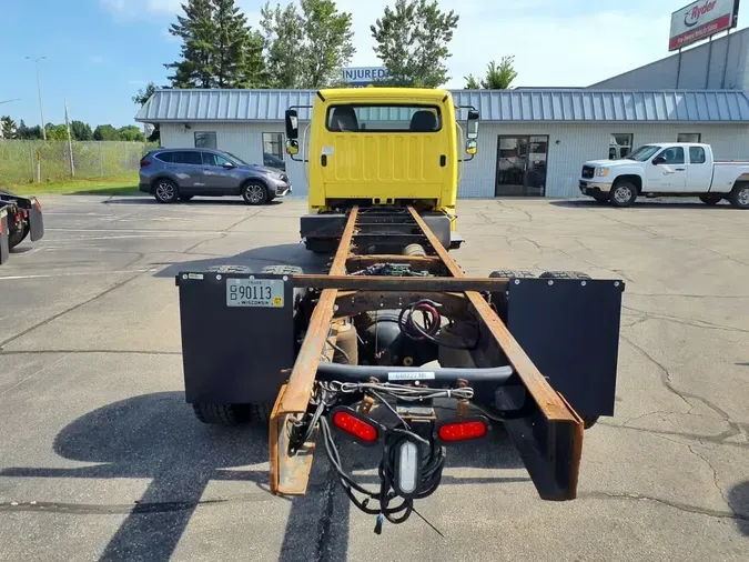 2016 FREIGHTLINER M2 106