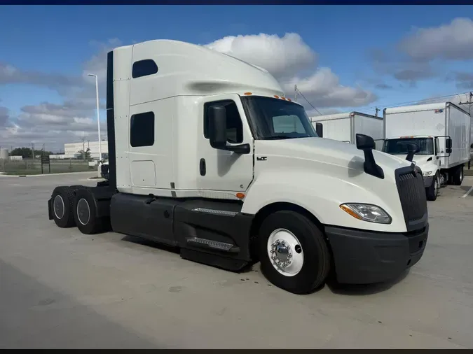 2022 International LT625
