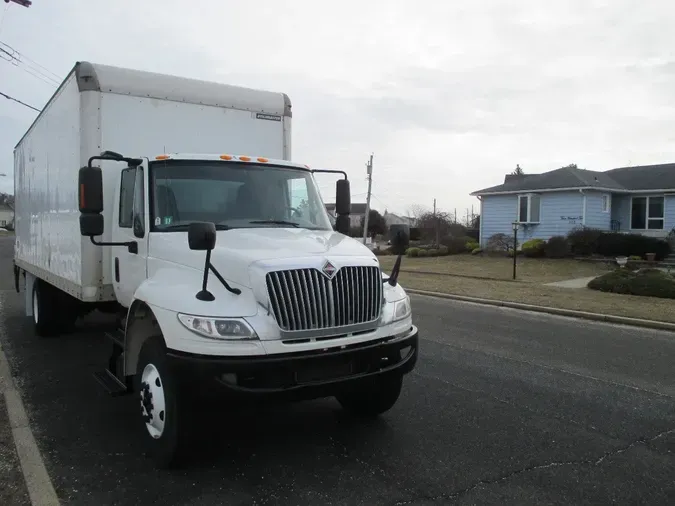 2016 INTERNATIONAL 4300
