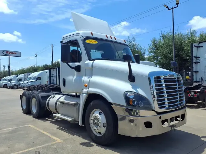 2019 FREIGHTLINER/MERCEDES CASCADIA 125