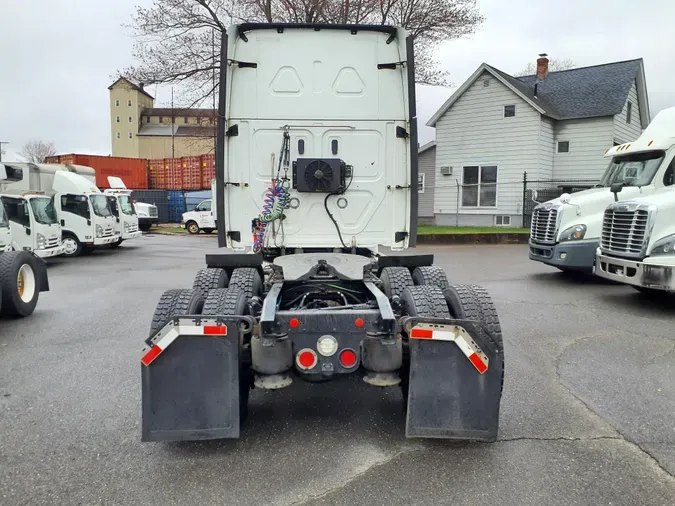 2019 FREIGHTLINER/MERCEDES CASCADIA 125