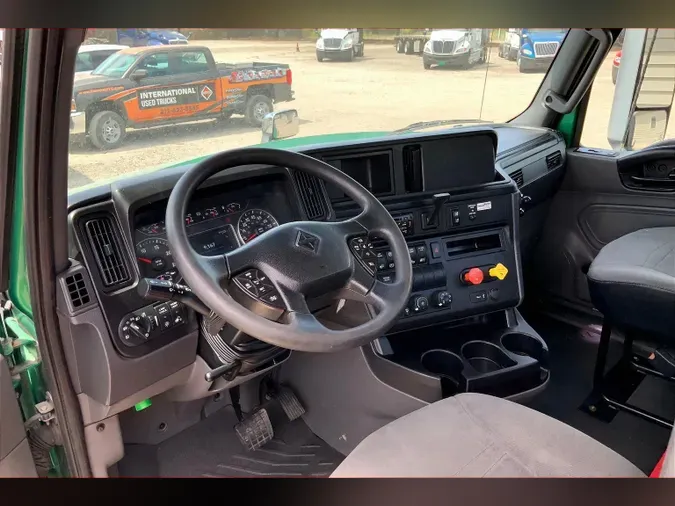 2019 INT LT625 6x4