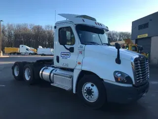 2017 Freightliner X12564ST