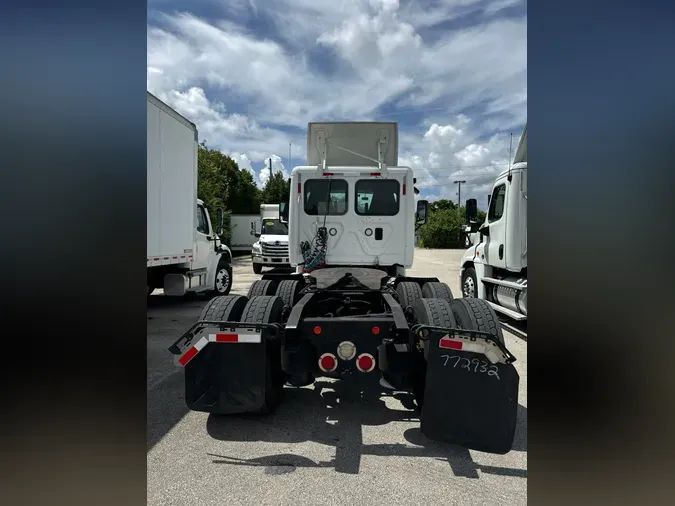 2018 FREIGHTLINER/MERCEDES CASCADIA 125