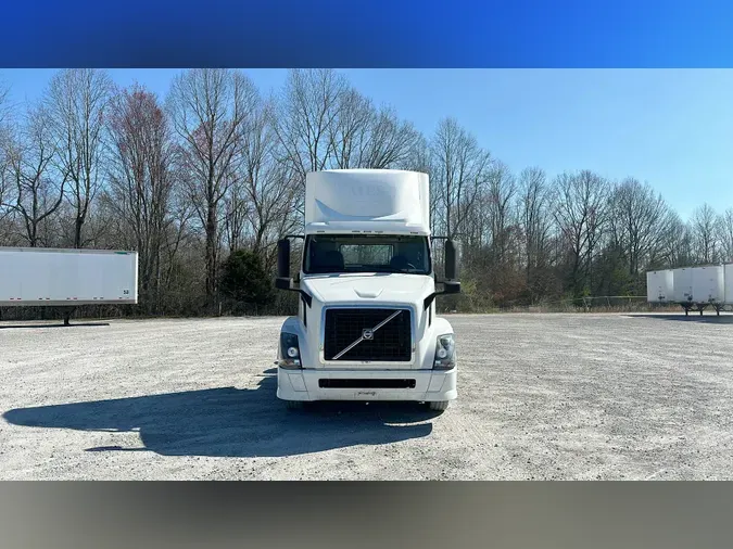 2015 Volvo VNL300