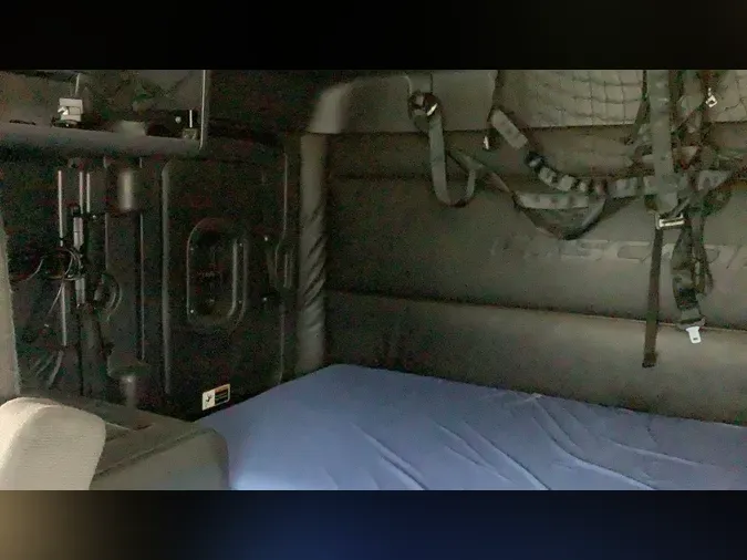 2023 Freightliner Cascadia 126