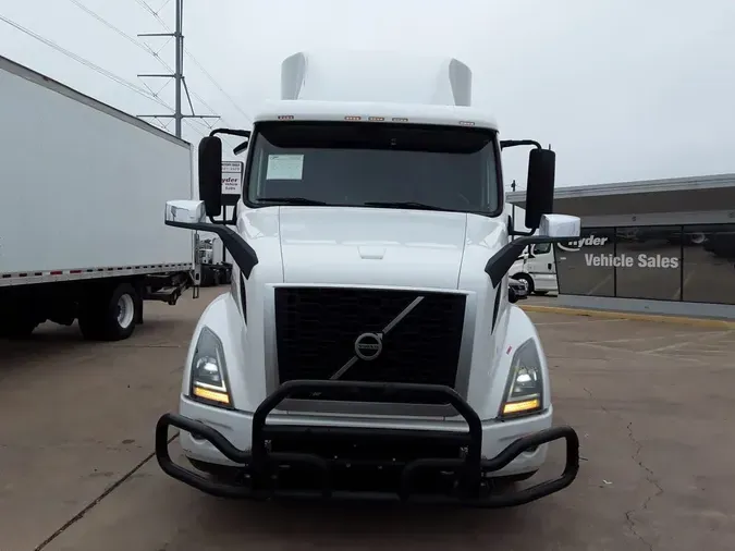 2020 VOLVO VNR64T-640