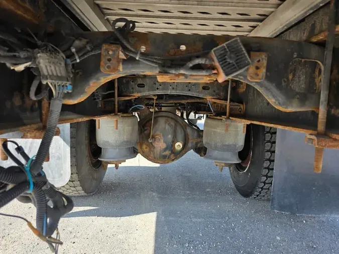 2019 FREIGHTLINER M2 106