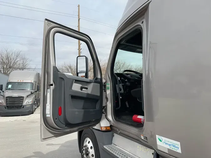 2020 Freightliner Cascadia