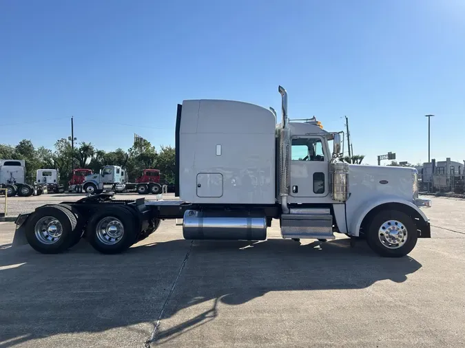 2020 Peterbilt 389