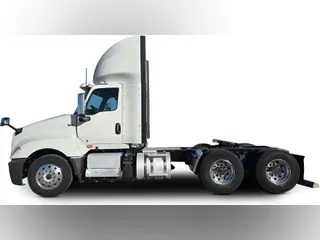 2020 International LT625