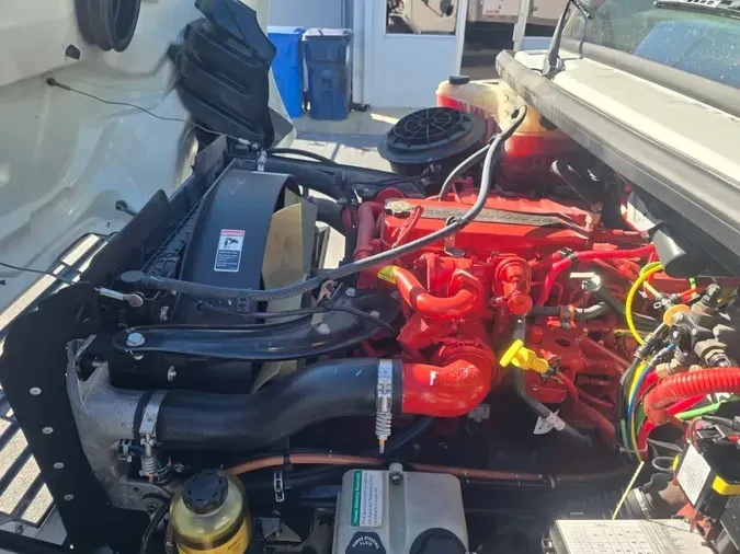 2019 FREIGHTLINER/MERCEDES M2 10691b98869836767c251509eb8927c558e