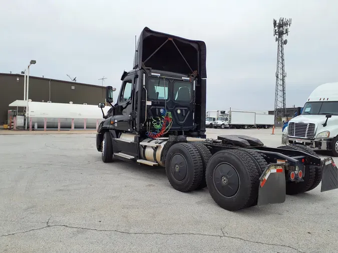 2019 FREIGHTLINER/MERCEDES CASCADIA 125