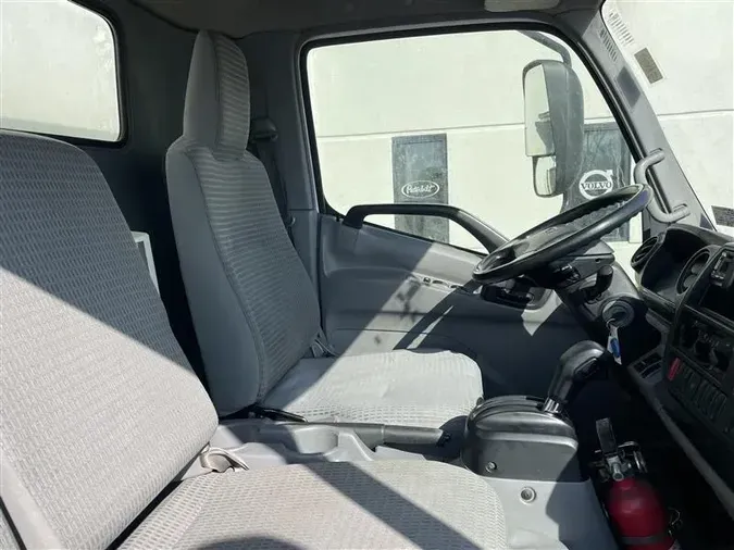 2019 HINO 195