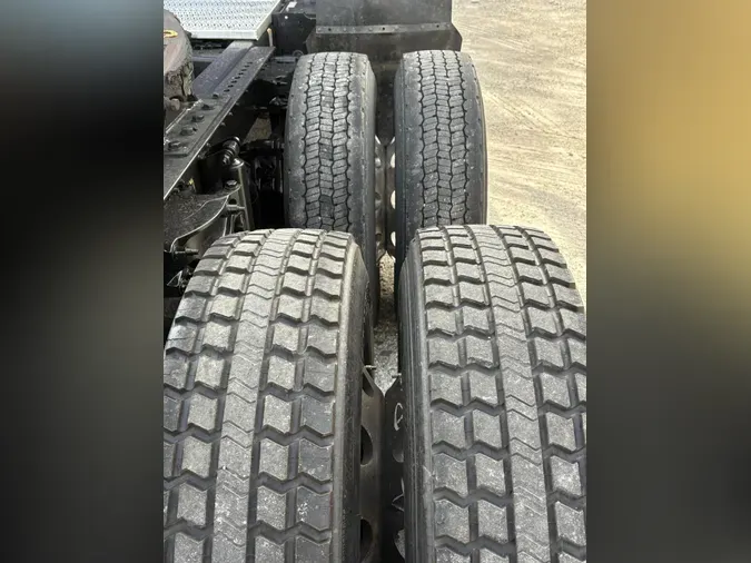 2022 Peterbilt 579